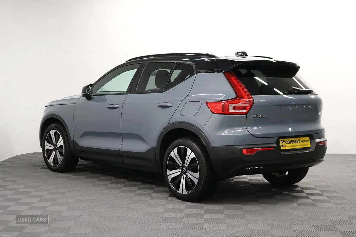 Volvo XC40 Plus - Image 4