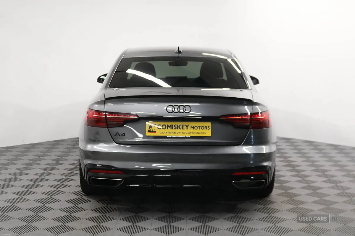 Audi A4 TDI Black Edition - Image 5