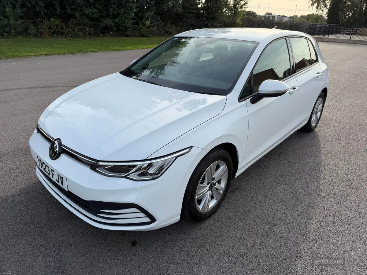 Volkswagen Golf DIESEL HATCHBACK - Image 3