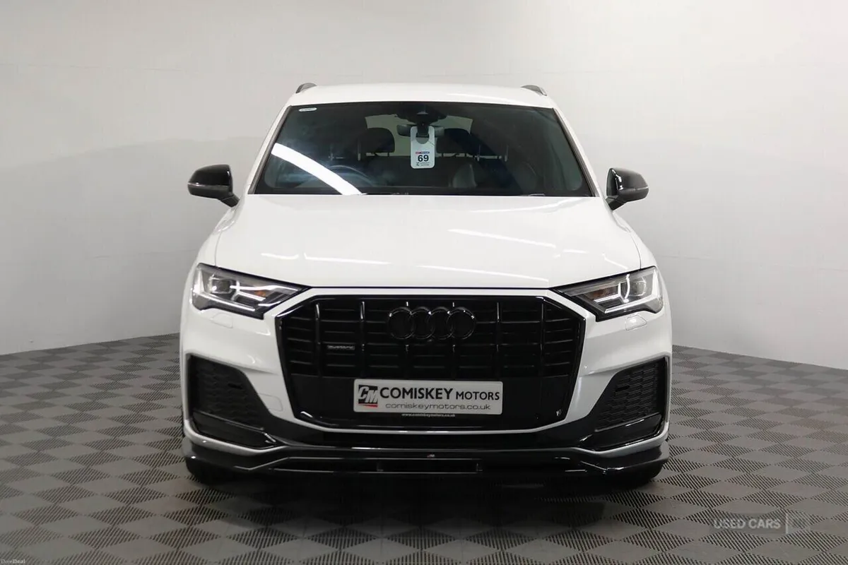 Audi Q7 TDI V6 Black Edition - Image 2