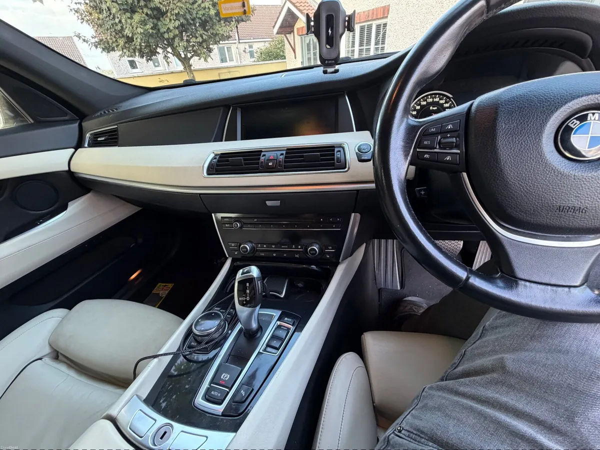 BMW 5-Series GT 2014 - Image 3