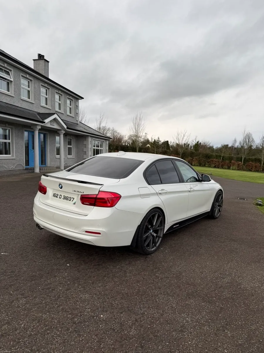 BMW 320d - Image 4