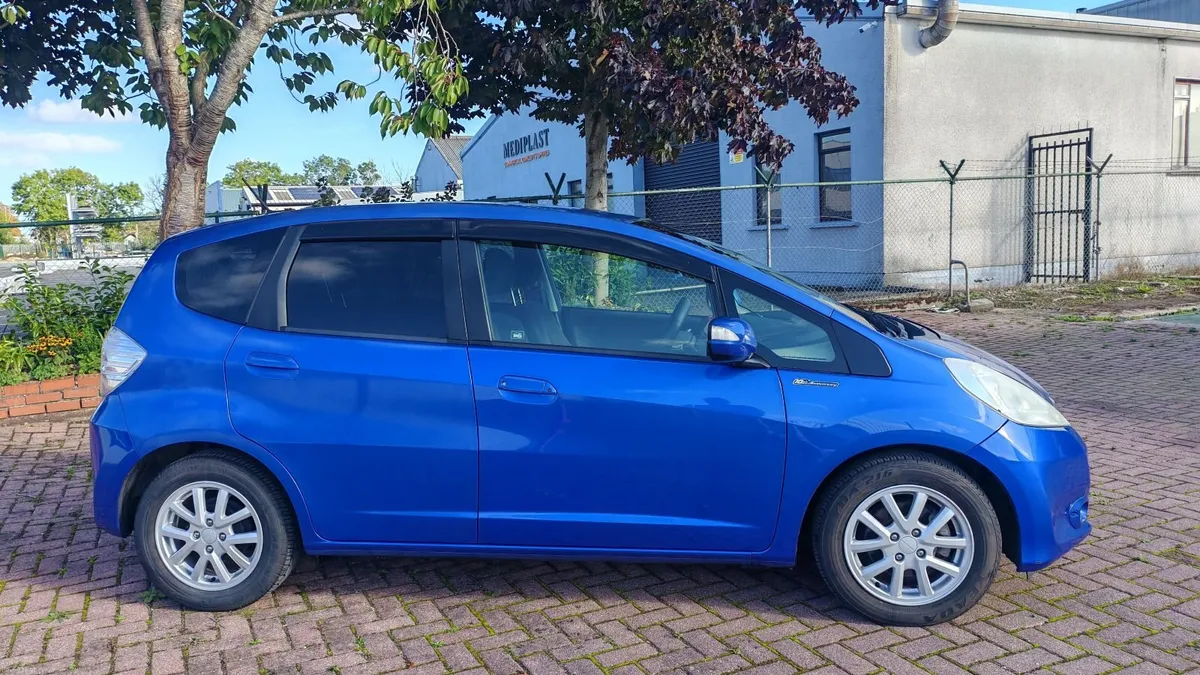Honda Fit 2012 Low Mileage - Image 6