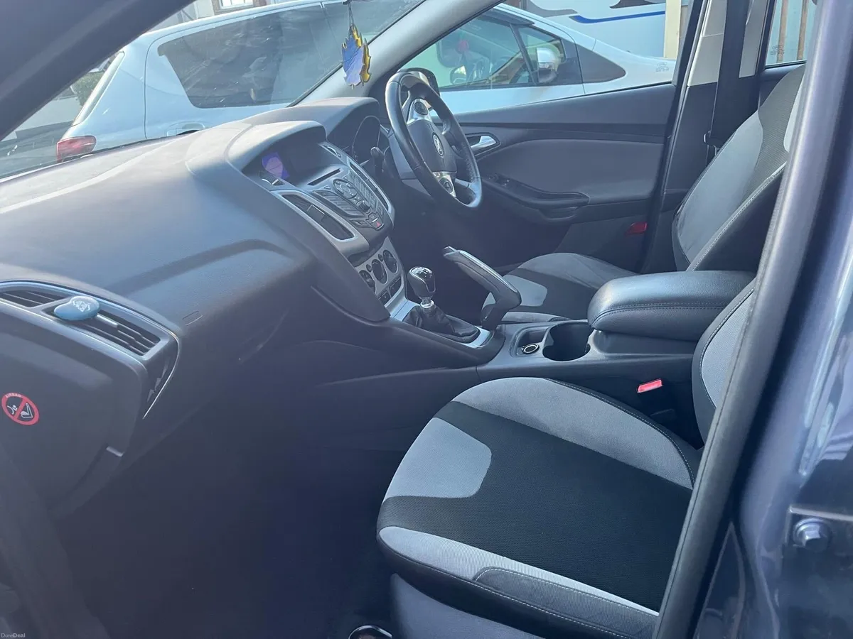 Ford Focus 1.6 TDCI Zetec 2011 - Image 5
