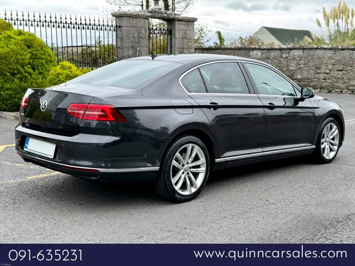 Volkswagen Passat 2.0 TDi HIGHLINE 150 BHP DSG AUT - Image 3