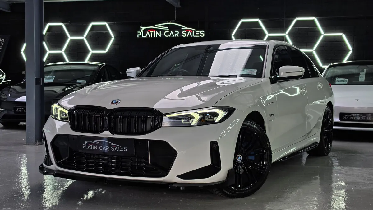 🔥 2024 BMW 330e M Sport Pro PHEV - Image 1