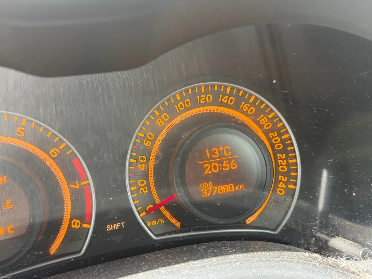 toyota corolla - Image 6