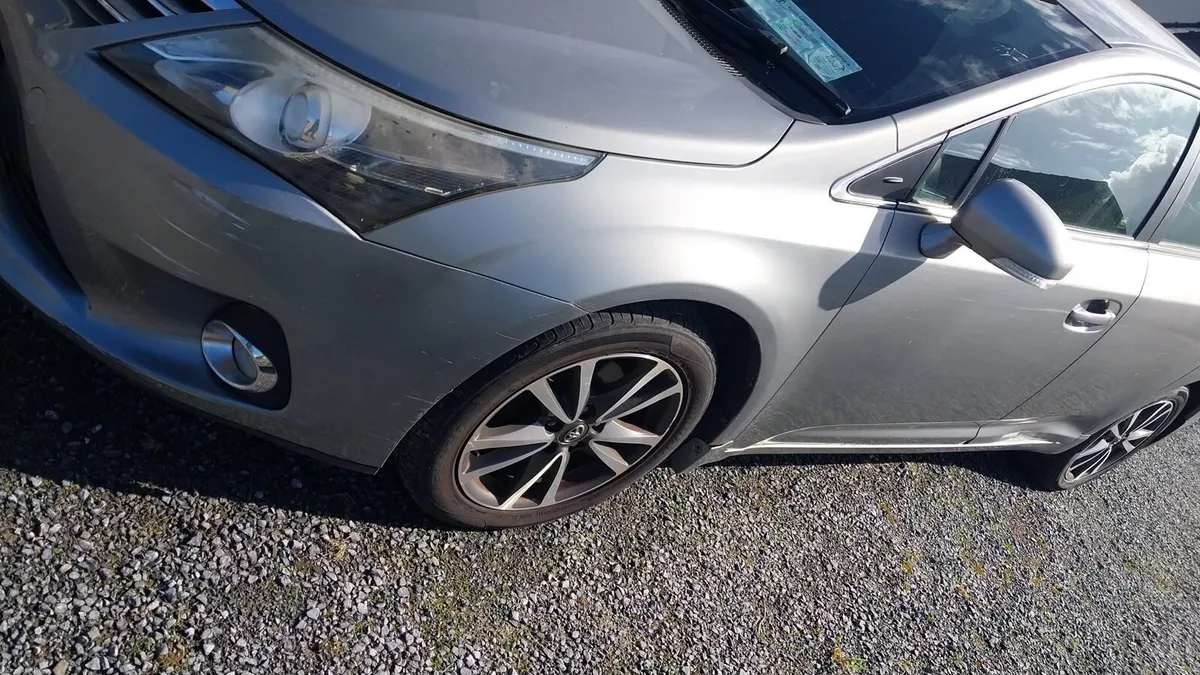 Toyota Avensis - Image 2