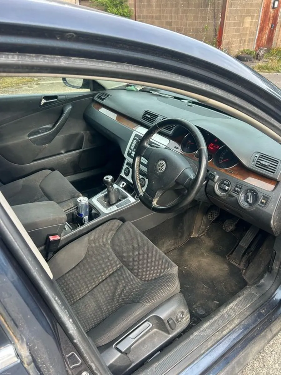 2008 Volkswagen Passat - Image 6