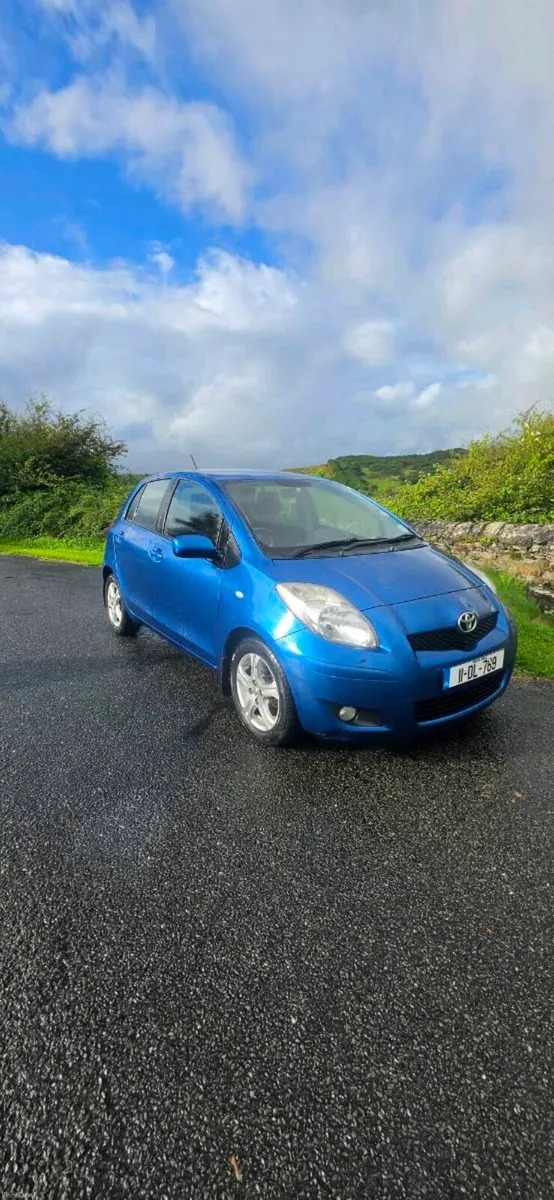 2011 toyota yaris 1.4 diesel 6 speed - Image 1