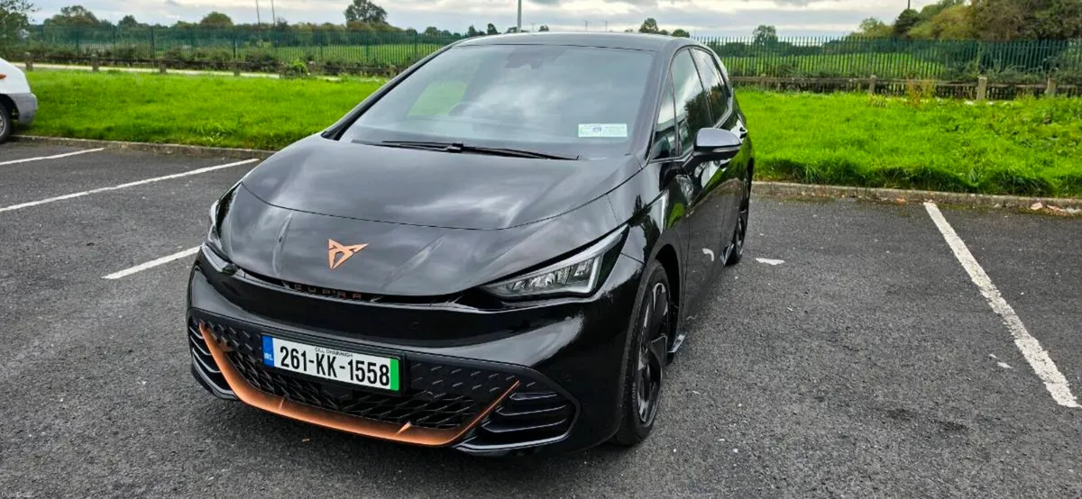 261 CUPRA BORN E BOOST - Image 2