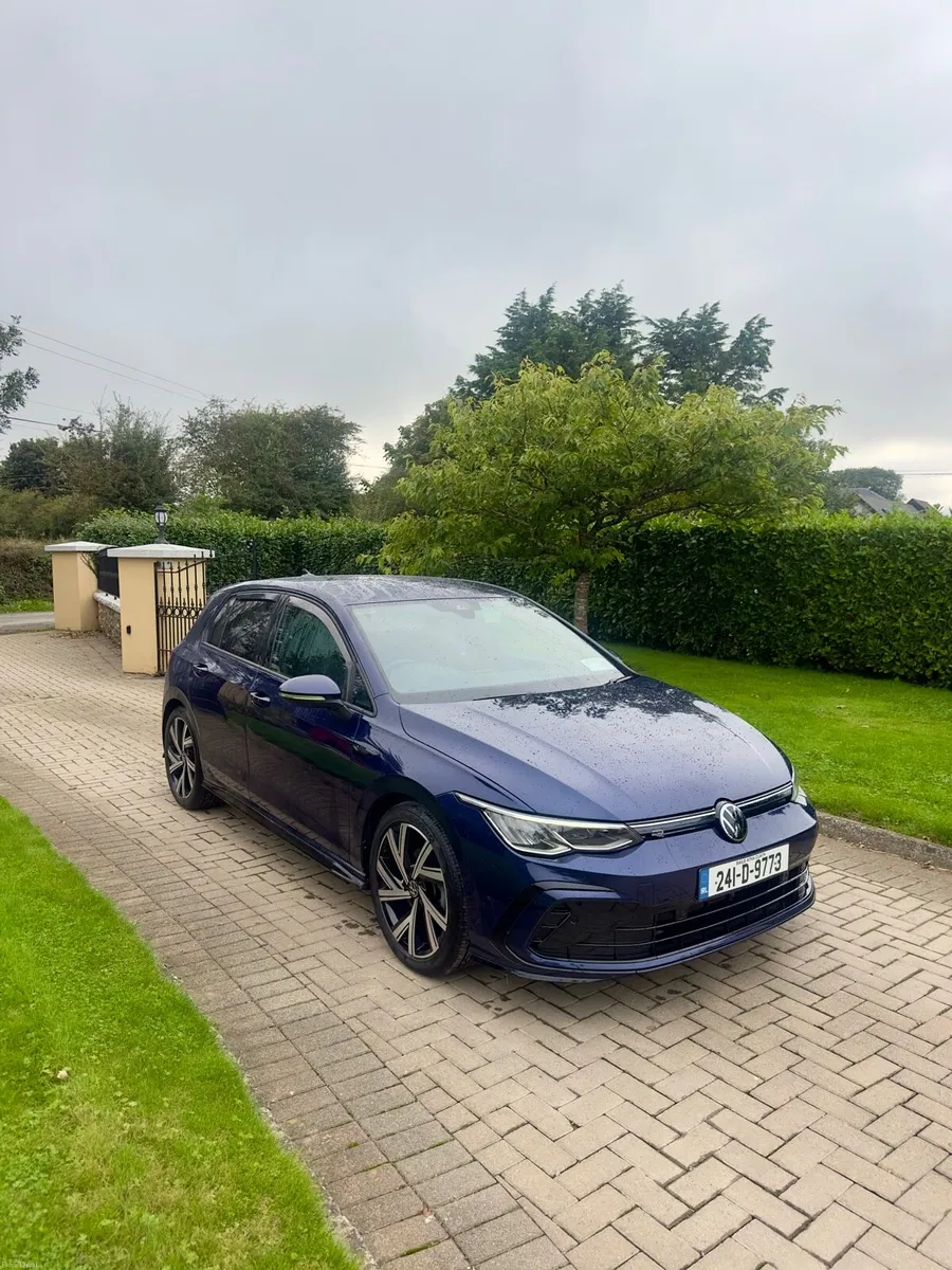 2024 Volkswagen Golf R-Line - Image 3