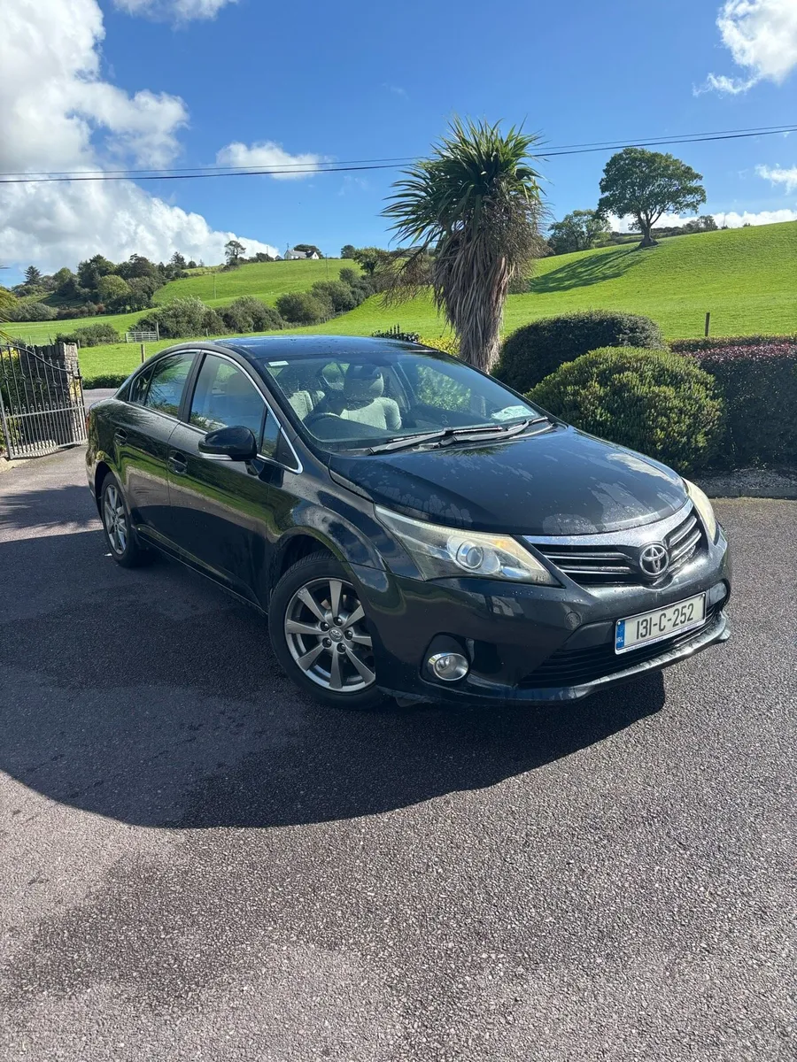 2013 Toyota Avensis Sol - Image 1