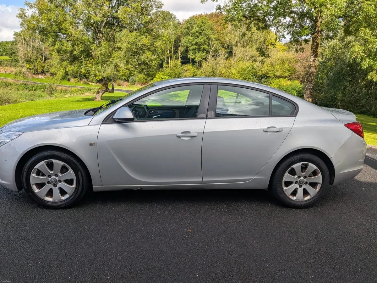 Car - Image 1