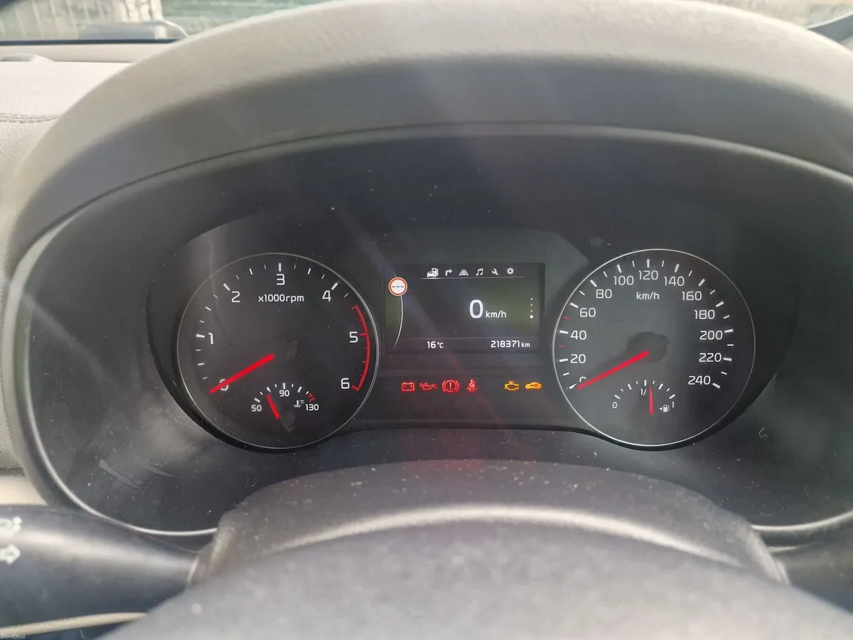 Kia Sportage 2016 Diesel // NCT Feb 2027 - Image 5