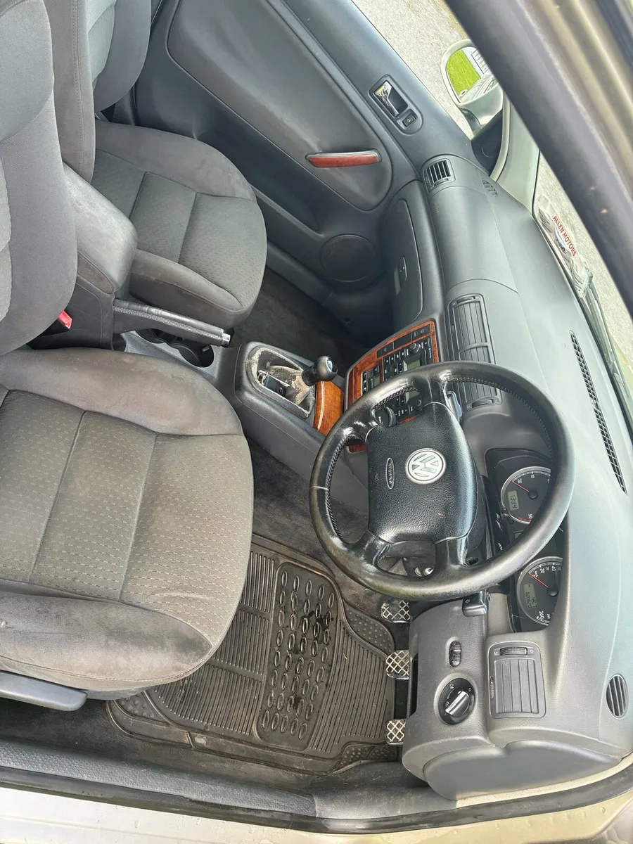 Car - Image 4