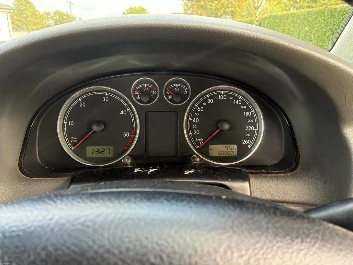 Car - Image 6
