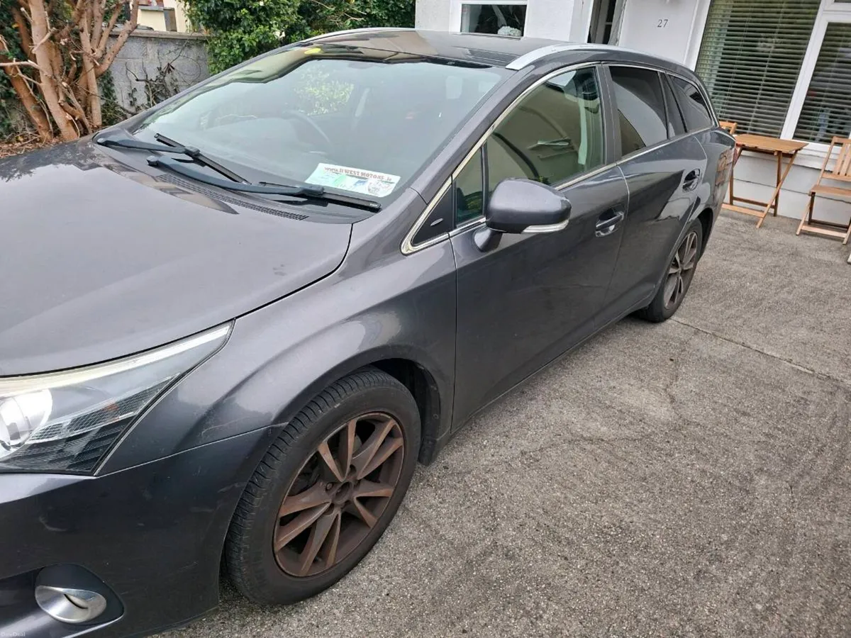Toyota avensis - Image 3