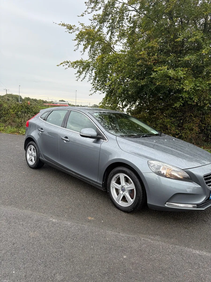 2016 Volvo V40 2.0 Diesel - Image 2