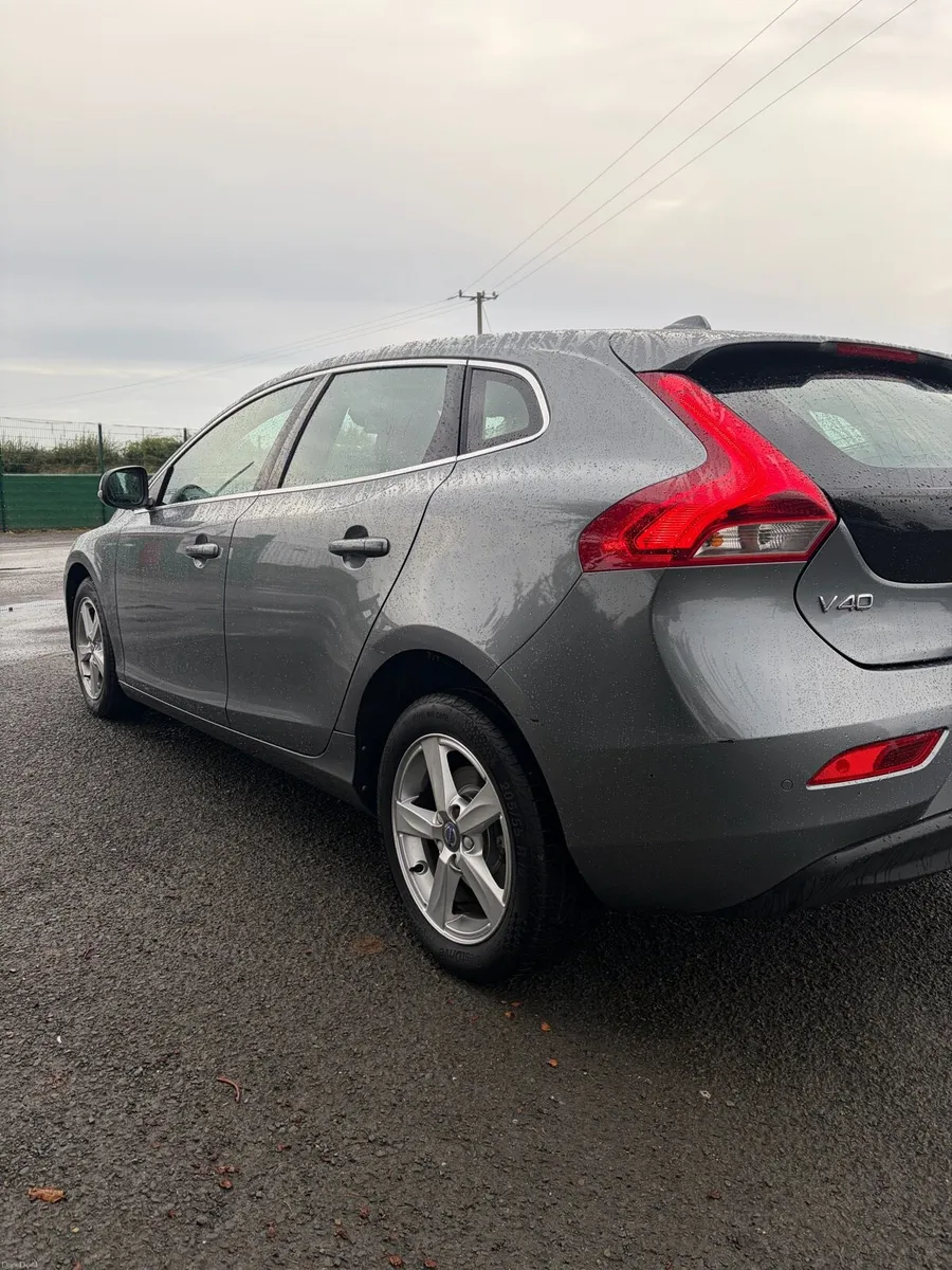2016 Volvo V40 2.0 Diesel - Image 4