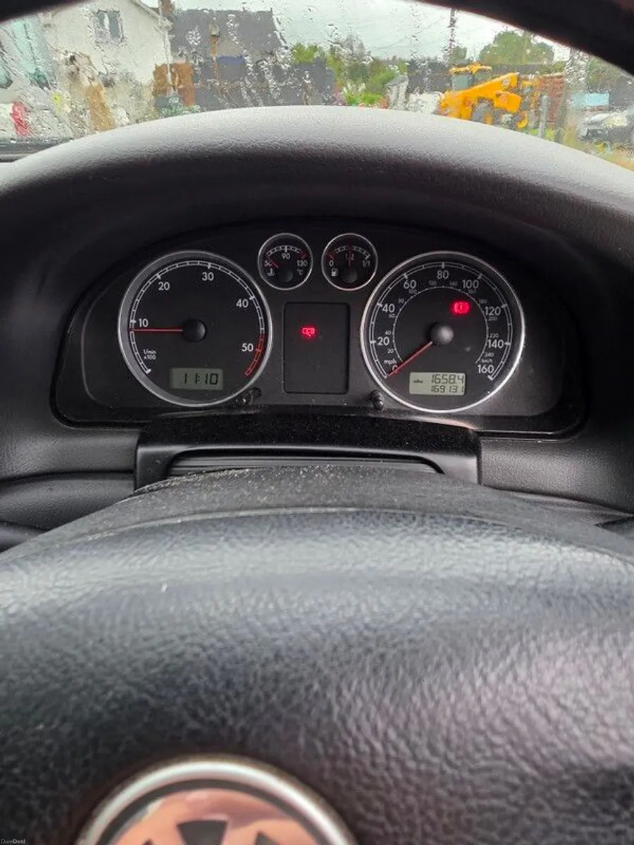 2004 Volkswagen Passat - Image 6