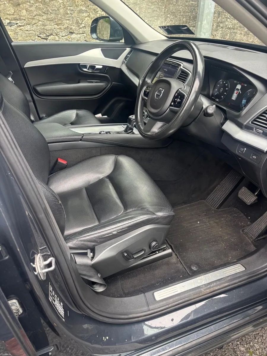 Volvo XC90 D5 - Image 6