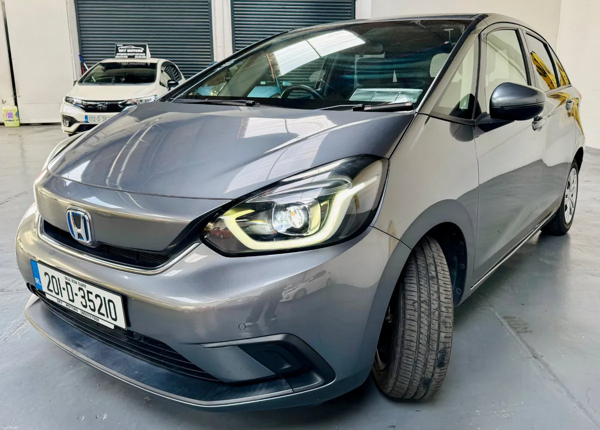 2020 Honda JAZZ/Fit 1.5 Hybrid Automatic,CarPlay - Image 4