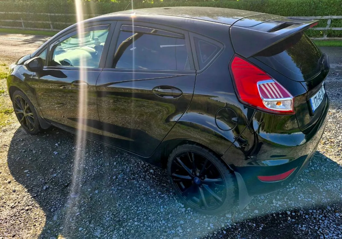 Ford fiesta - Image 5