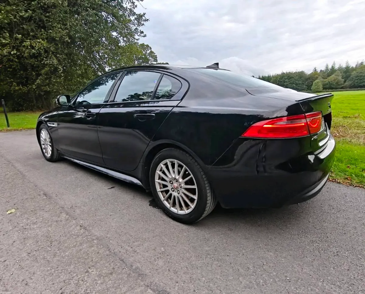 Jaguar XE R Sport 2L - Image 2