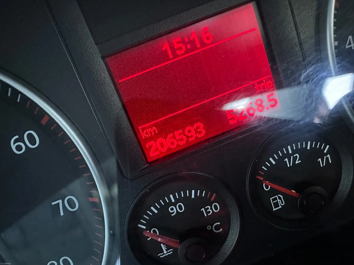 Volkswagen Golf 2008 - Image 2