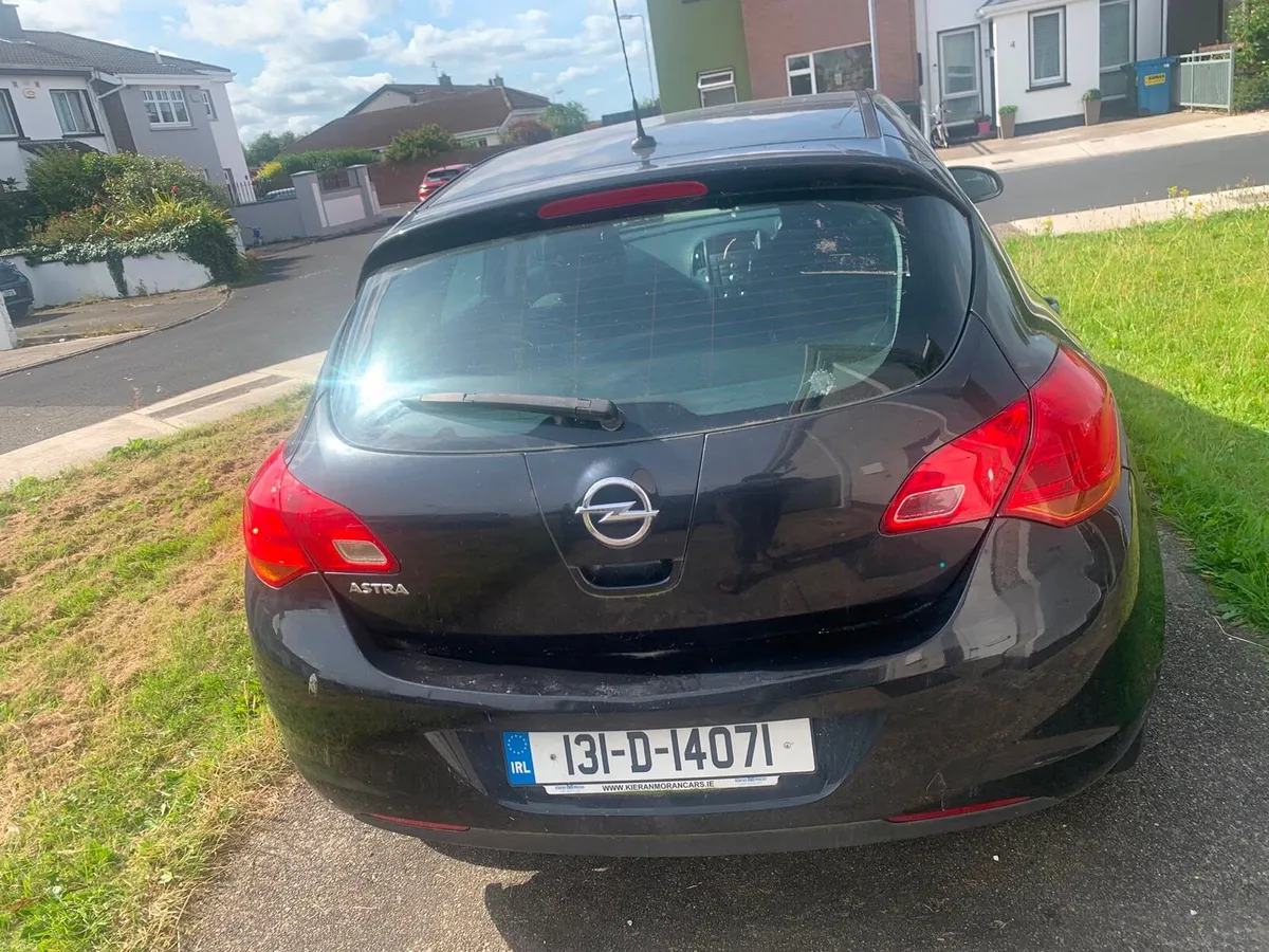 Opel Astra - Image 2