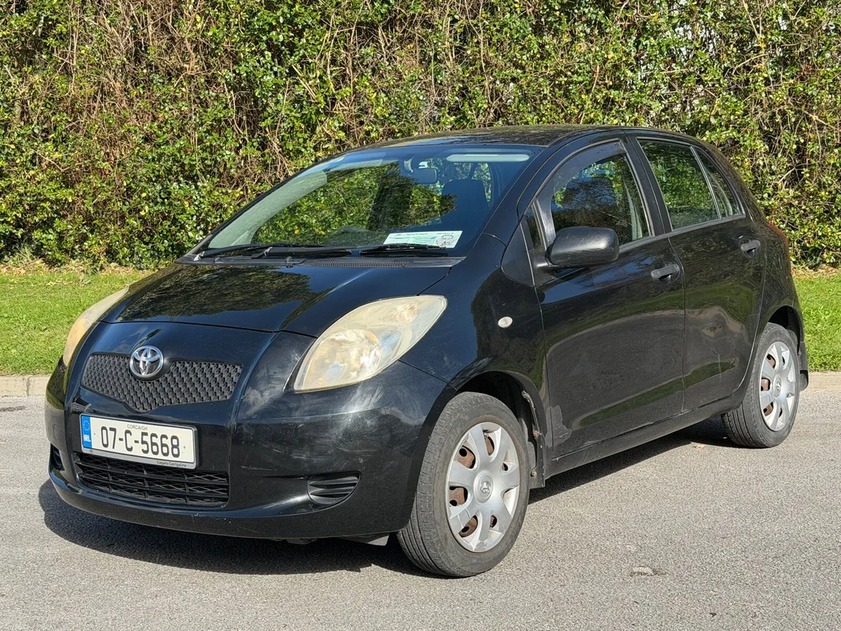 Toyota Yaris - Image 2
