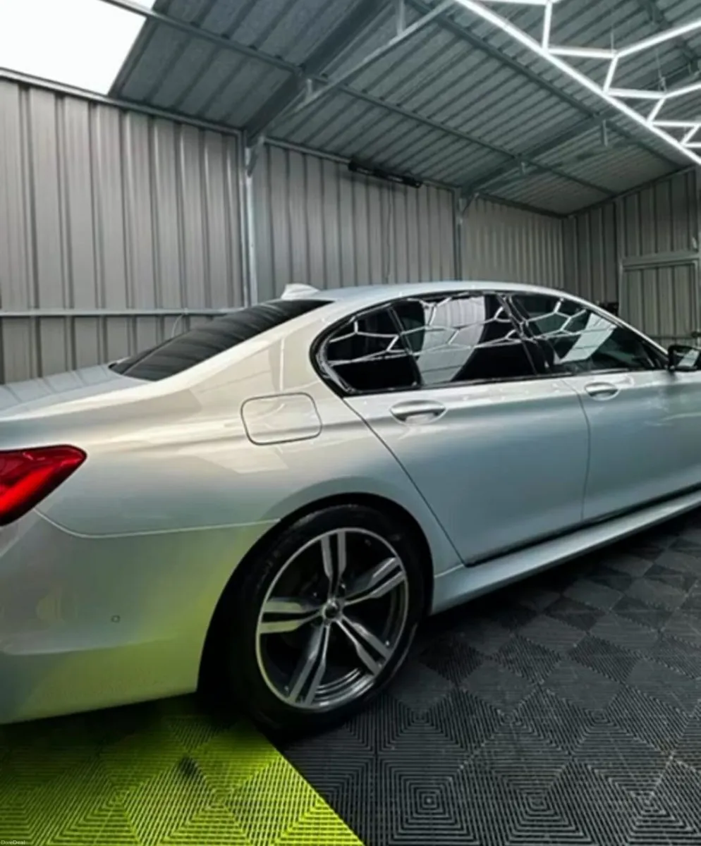 BMW 7-Series 2017 - Image 5