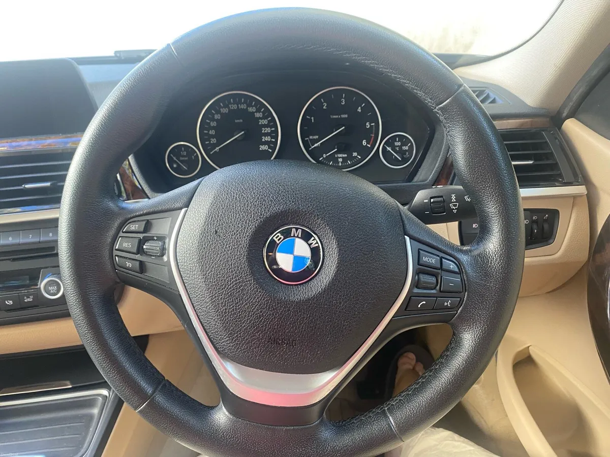 CAR - Image 4