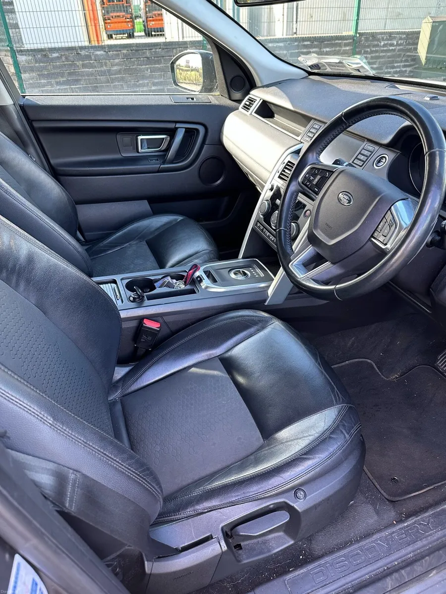 Land Rover Discovery Sport Automatic 7 Seater - Image 6