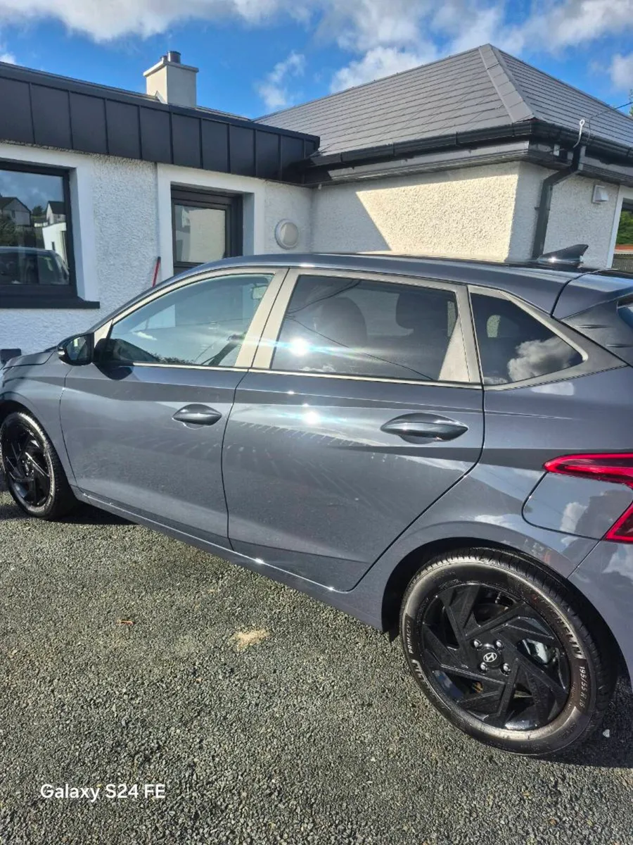 Hyundai i20 delux plus auto - Image 3