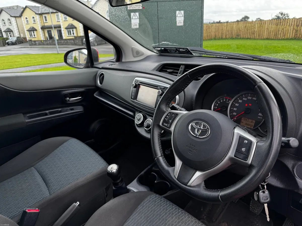 Toyota Yaris 1.0Vvti 2012 *New NCT & Tax 03/27 90k - Image 5