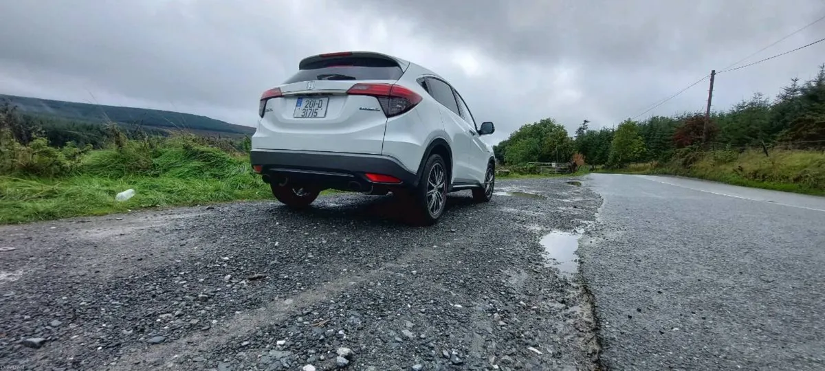2020 Honda Vezel 1.5 Hybrid – Sporty Spec - Image 3