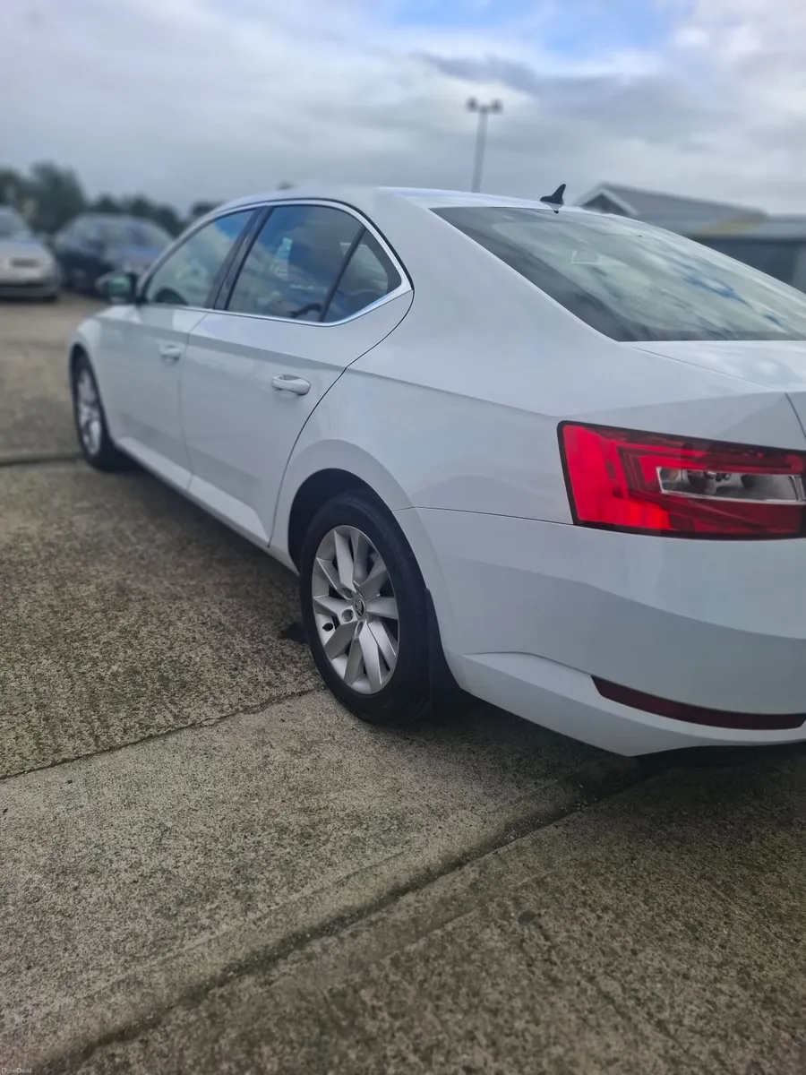 SKODA SUPERB 2.0 TDI AUTO DSG@ OWEN RYAN MOTORS - Image 4