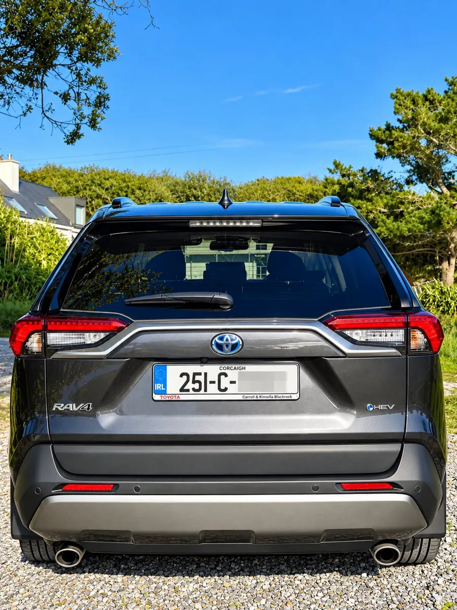 2025 Toyota RAV4 Hybrid | One Owner | Only 32,622 - Image 2