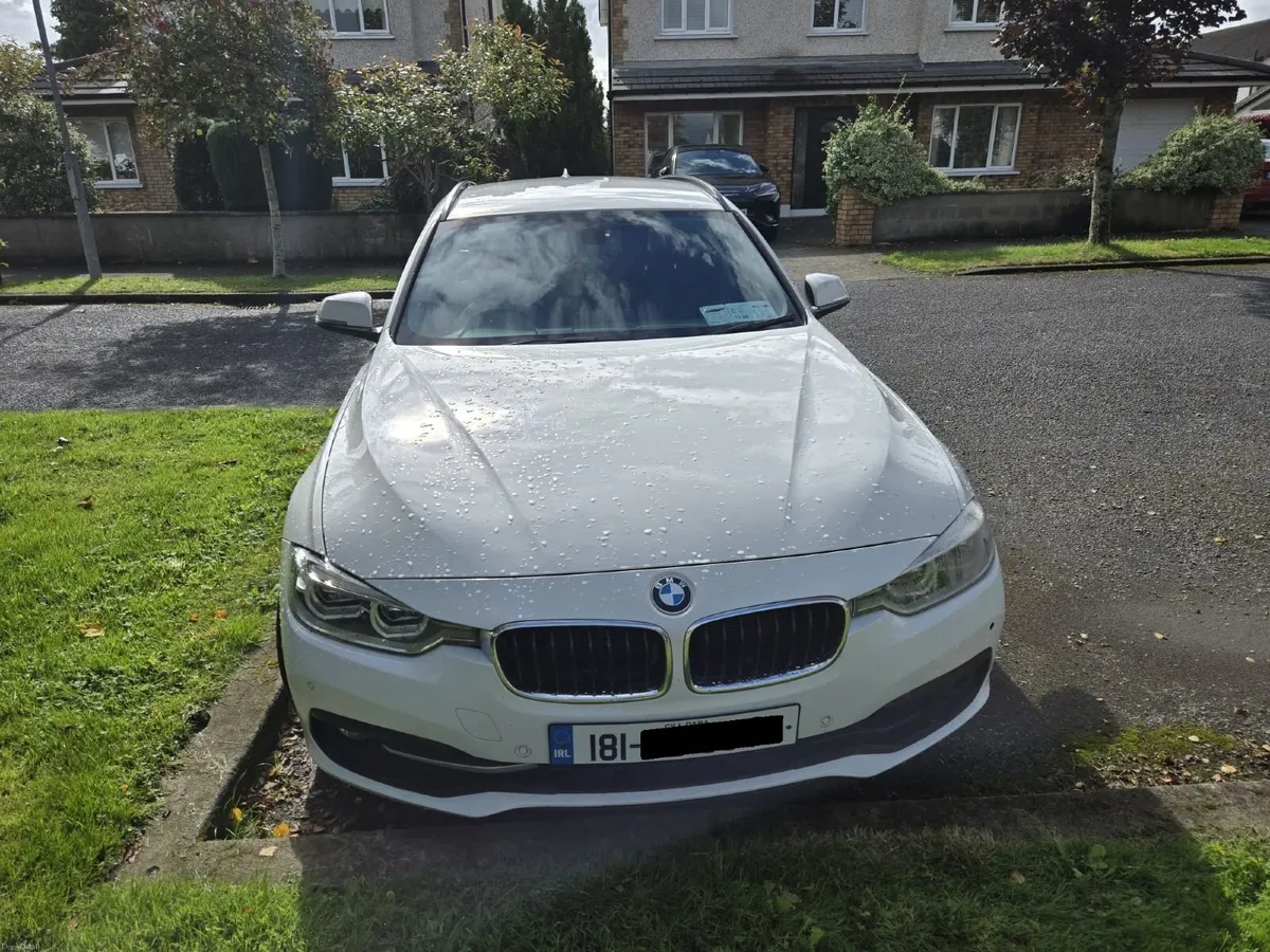 BMW 3-Series 2018 - Image 2