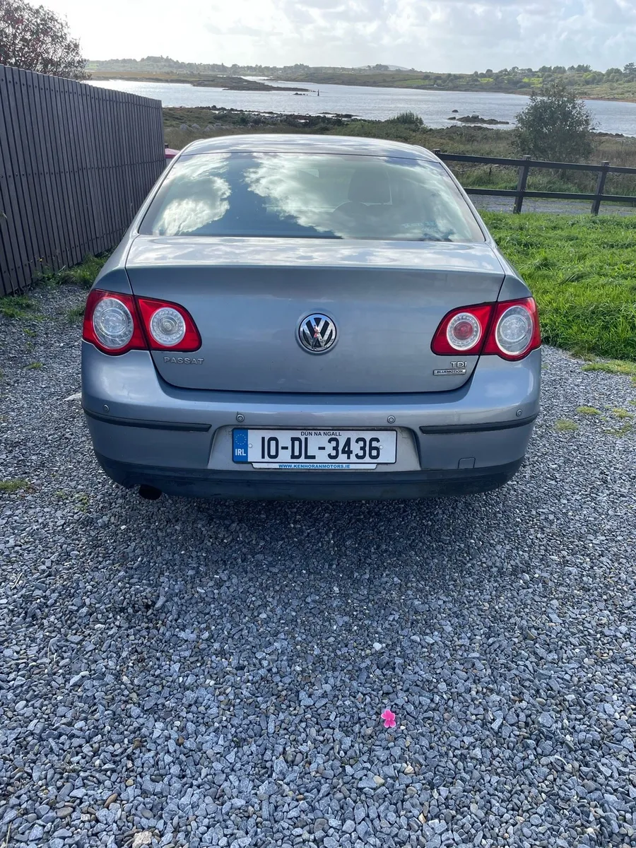 Volkswagen Passat 1.6 - Image 4