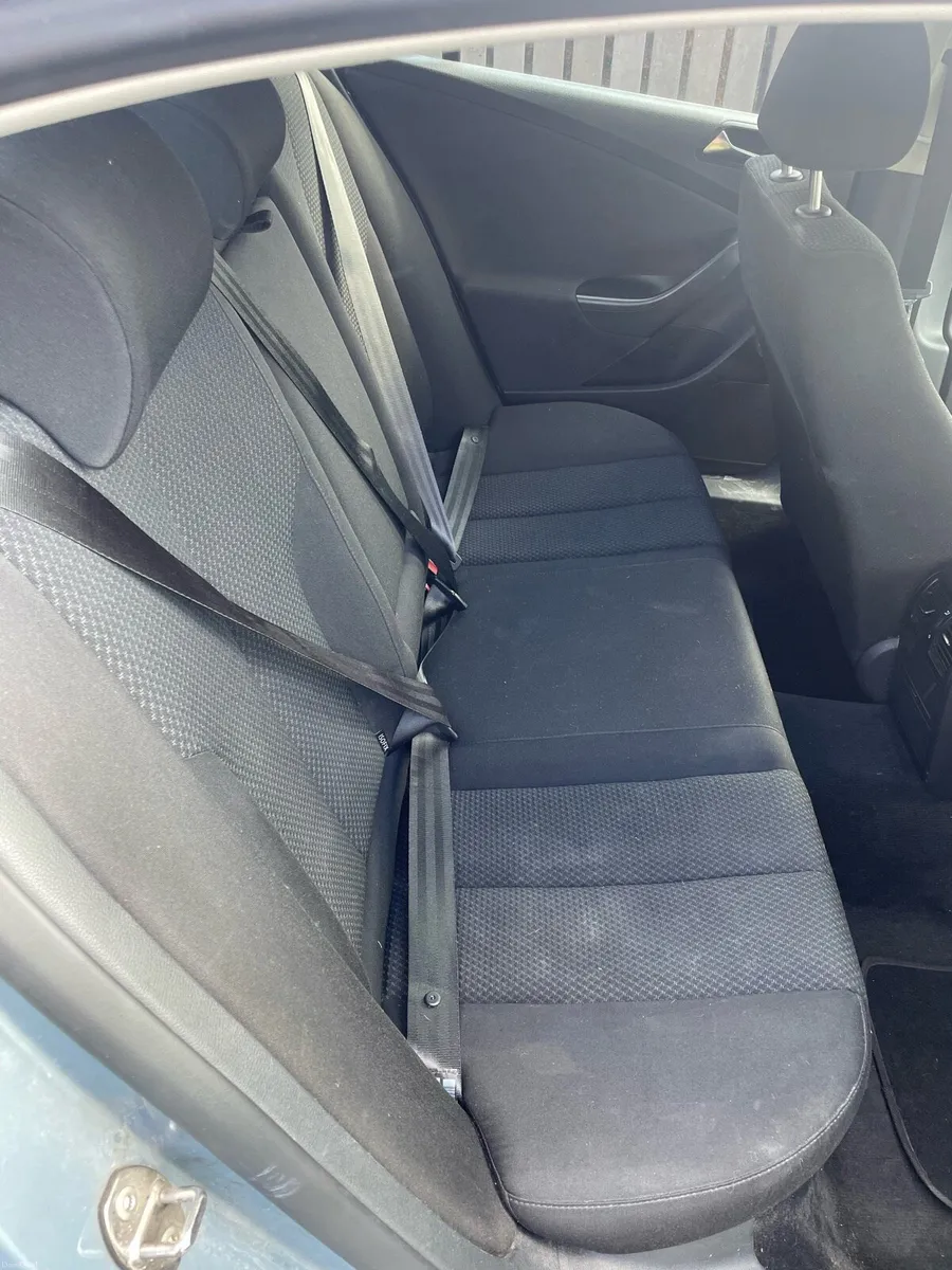 Volkswagen Passat 1.6 - Image 6