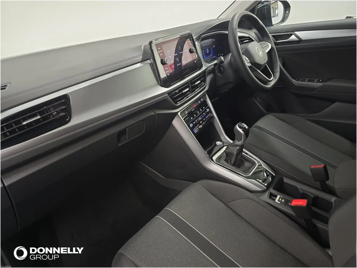 Volkswagen T-roc 1.5 TSI Match 5dr - Image 2