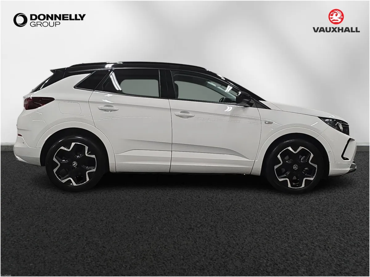 Vauxhall Grandland 1.6 Plug-in Hybrid Ultimate 5dr - Image 3