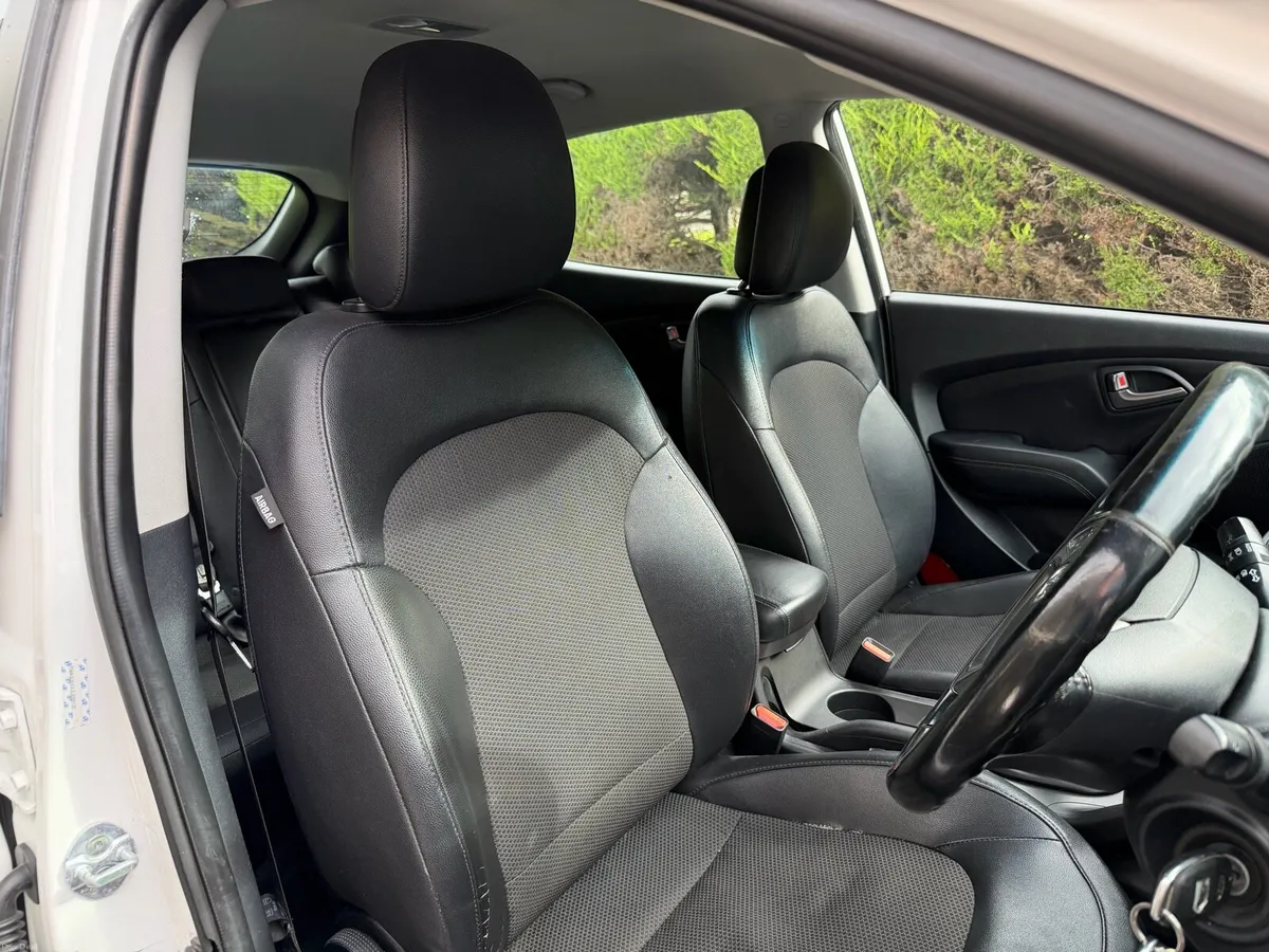 2014 Hyundai ix35 Executive - NCT 01/27 - Image 3