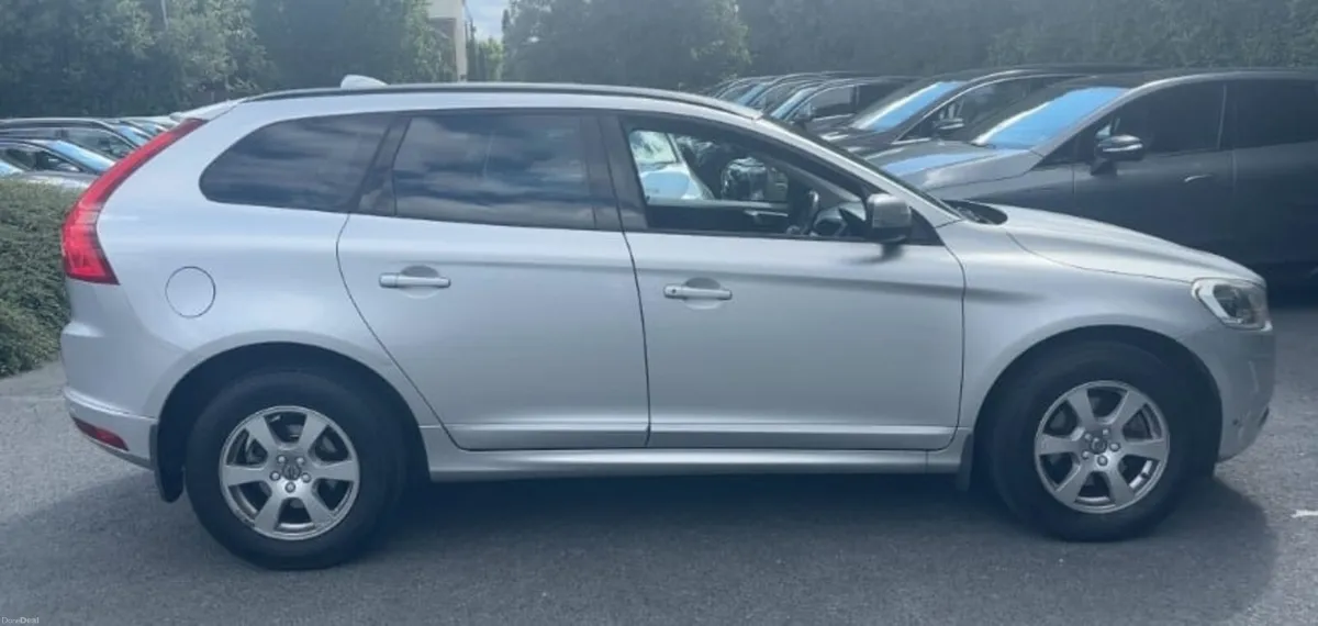 Volvo XC60 2017 - Image 6
