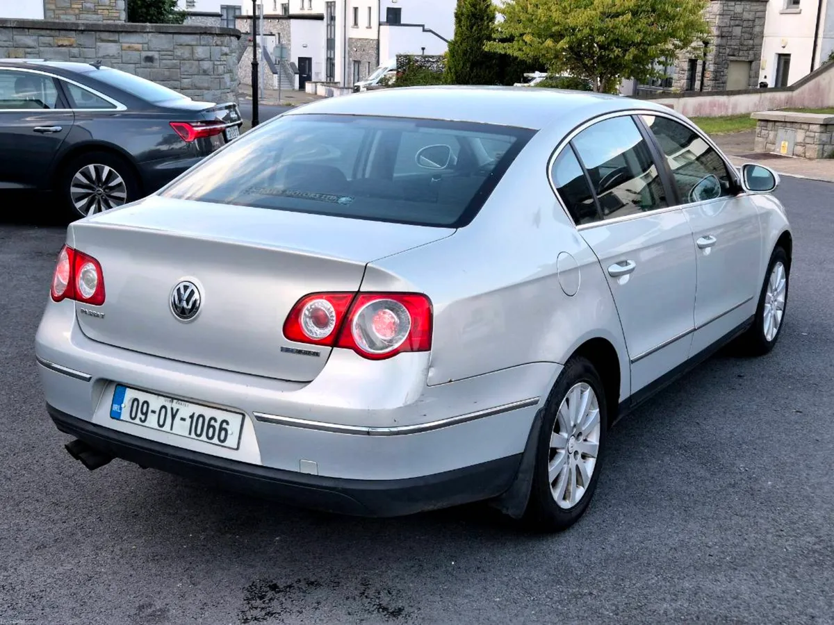 2009 Volkswagen Passat 2.0 TDI - Image 4