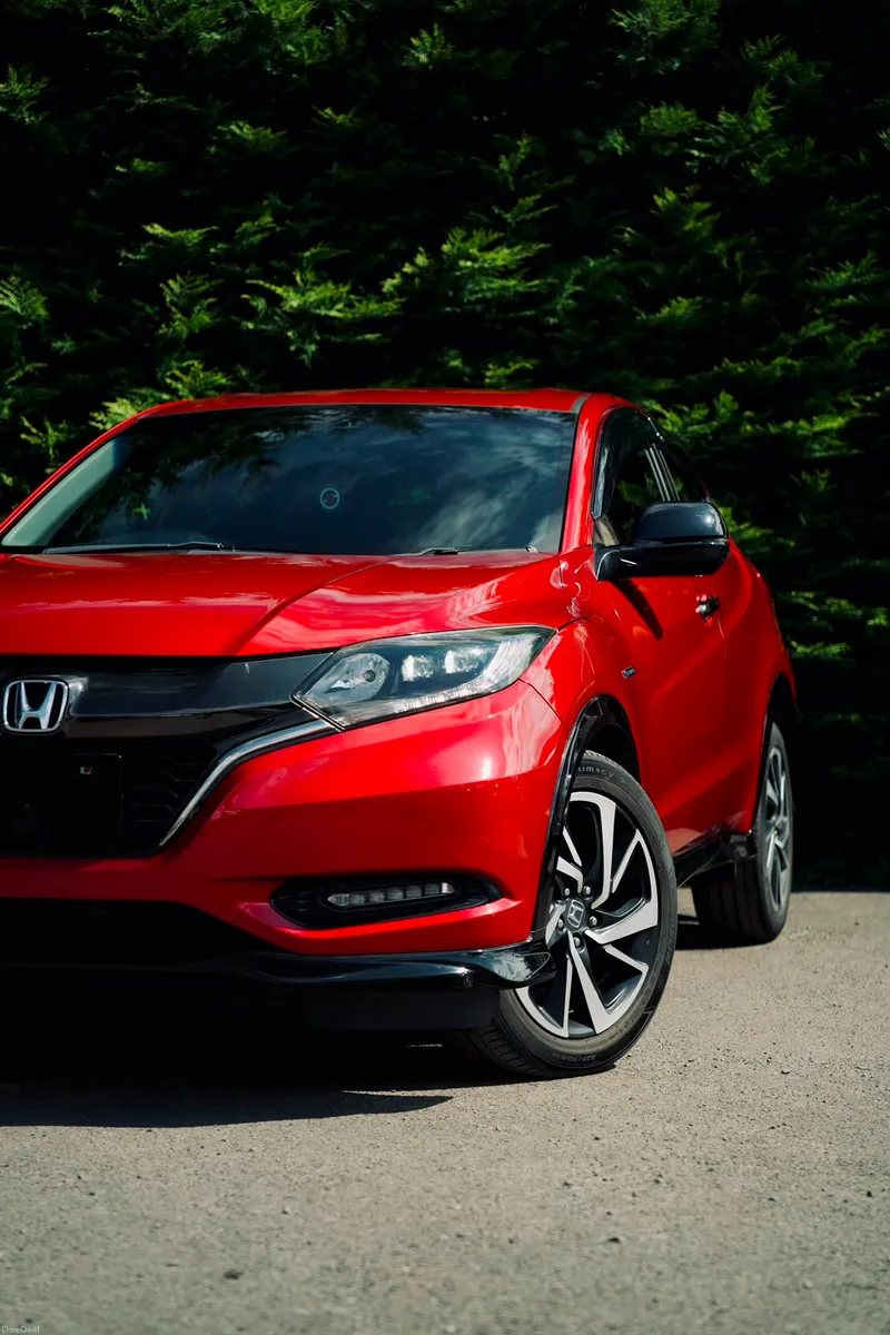 Honda Vezel RS Hybrid 2017 | Sporty Hybrid SUV - Image 6