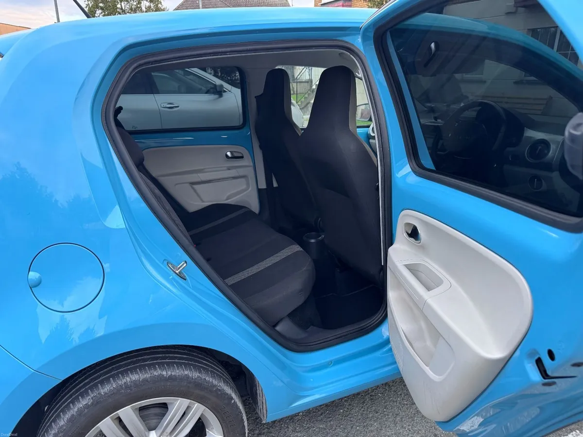 Volkswagen up! 2017 - Image 6